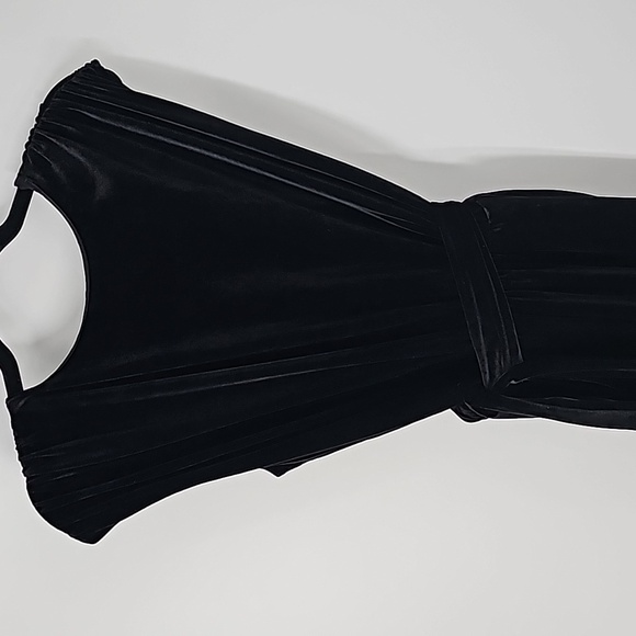 Express Black Velvet Open Back Jumpsuit w Rusched Shoulders Pockets Whimsigoth - Picture 12 of 16